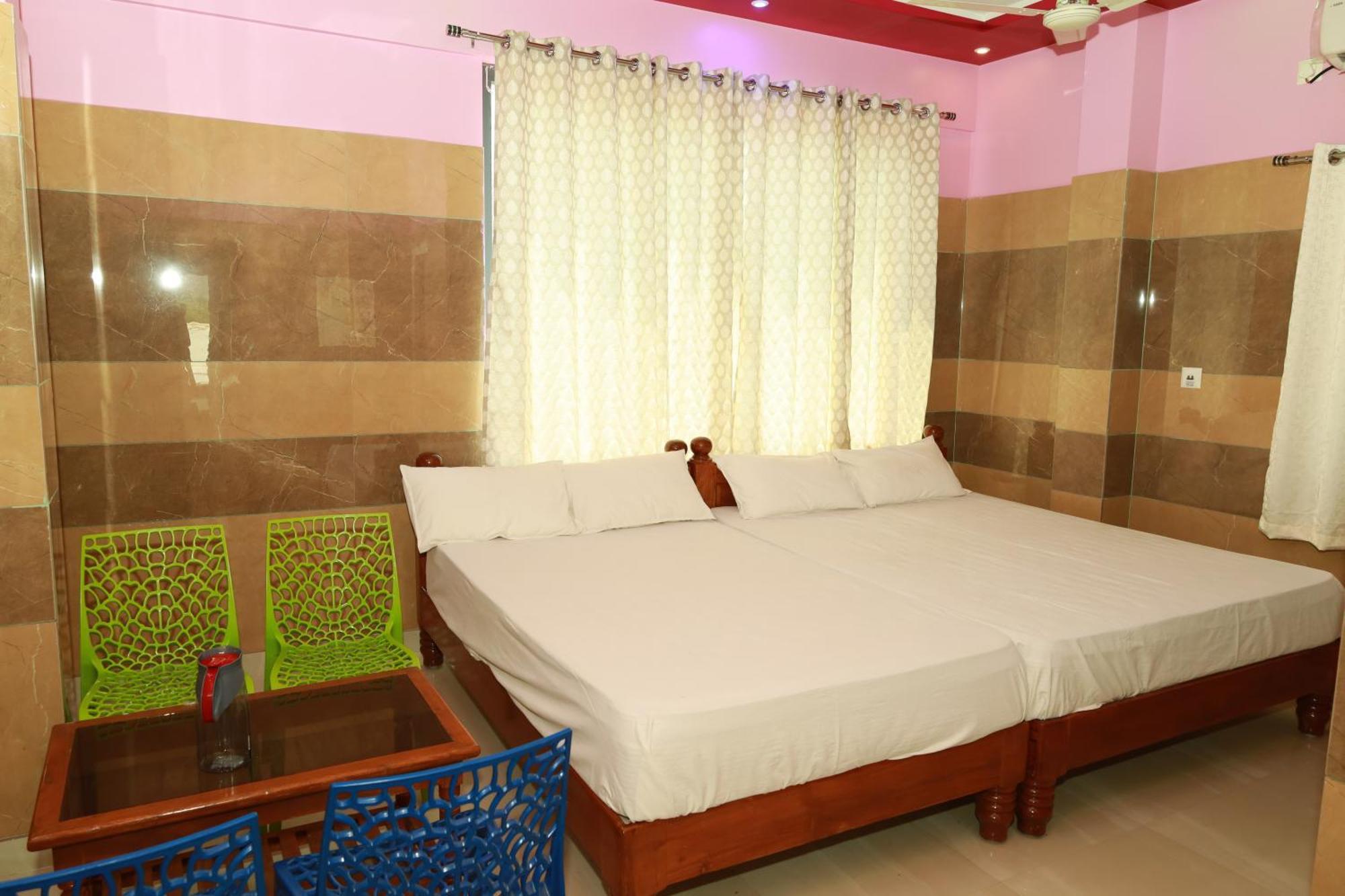 Rv Residency Hotel Wodapatti Exterior photo